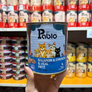 کنسرو ۸۰۰ گرمی پاپلو گربه با طعم مرغ و گوشت و ماهی سالمون