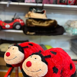 اسباب بازی و بالشت کفشدوزکی