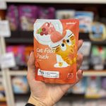 پوچ استیپل فود گربه با طعم گوشت و توت جنگلی قرمز