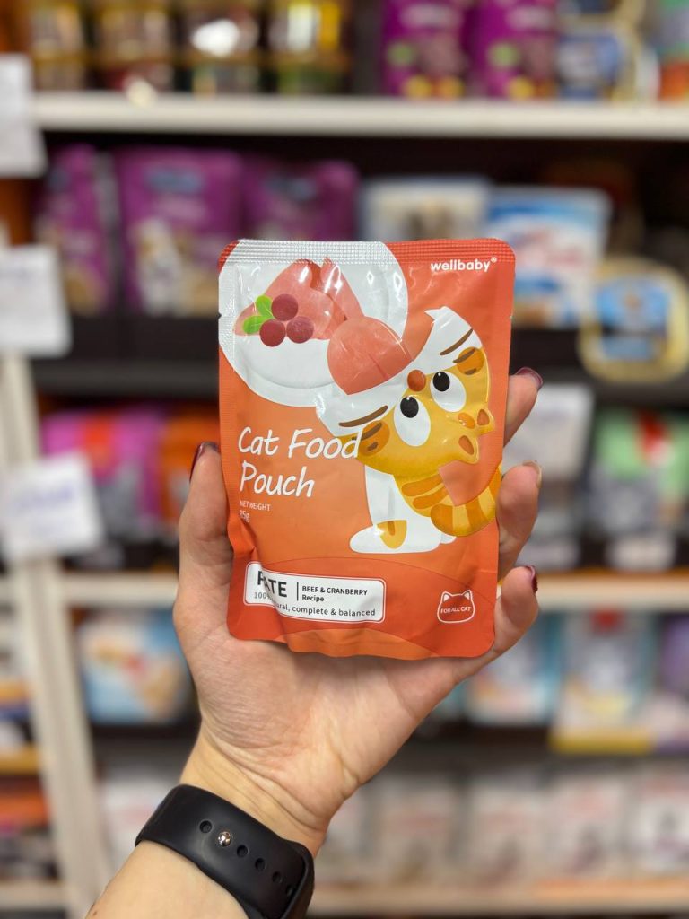پوچ استیپل فود گربه با طعم گوشت و توت جنگلی قرمز